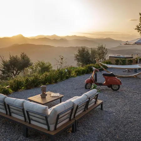 Andrea - Romantic Private Retreat