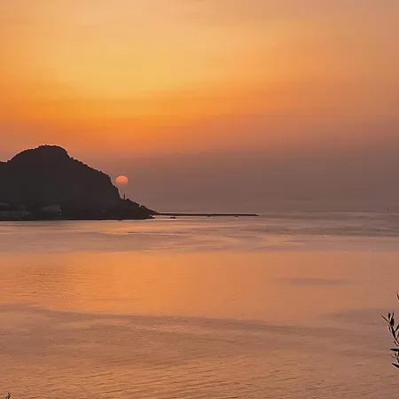 Andrea - Romantic Private Retreat تْشيفالو