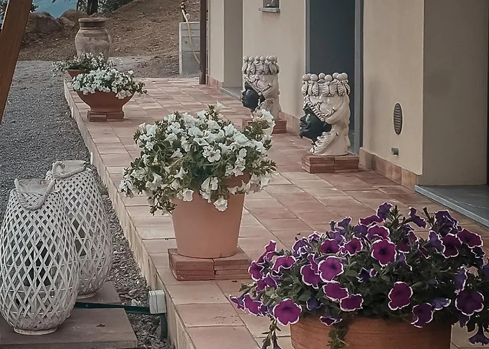 Andrea - Romantic Private Retreat Villa *